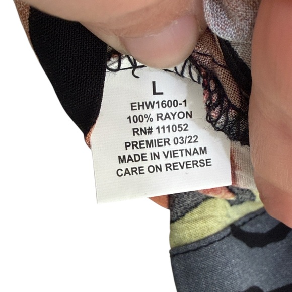 Ed Hardy Crop Top Women’s Large Animal Print Art to Wear NEW - Picture 9 of 10